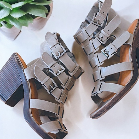 Rampage Gray Gladiator Style Sandals - Picture 8 of 16